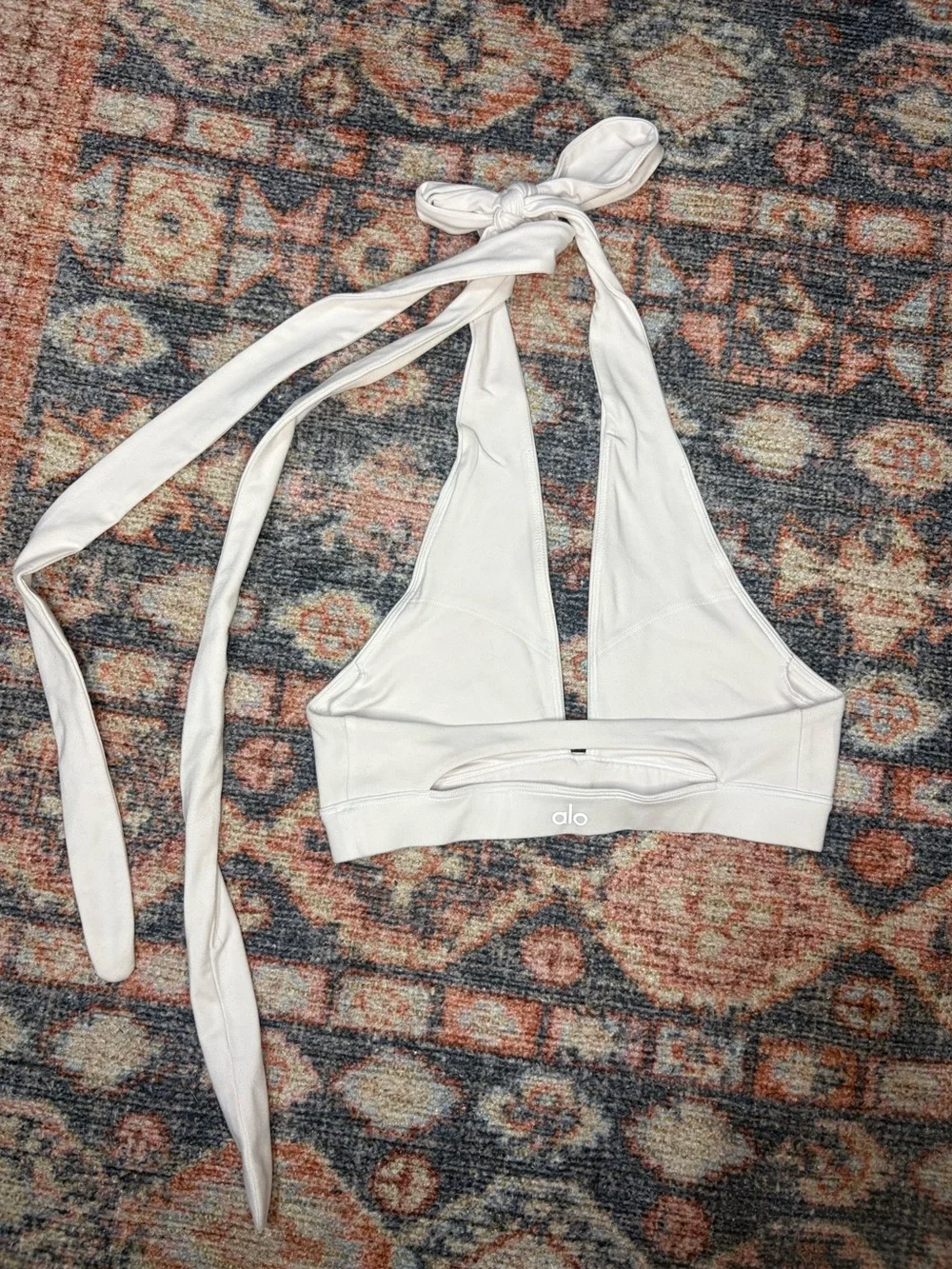 Alo Yoga Alosoft Switch It Up Bra in white criss-cross wrap ties size XS